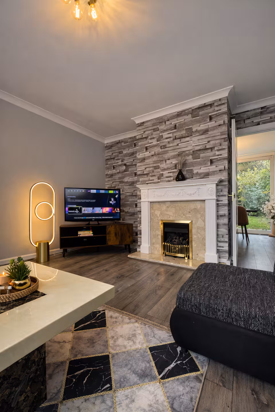 Charming 3 BR - NEC HS2 - Long Stays Wifi Parking