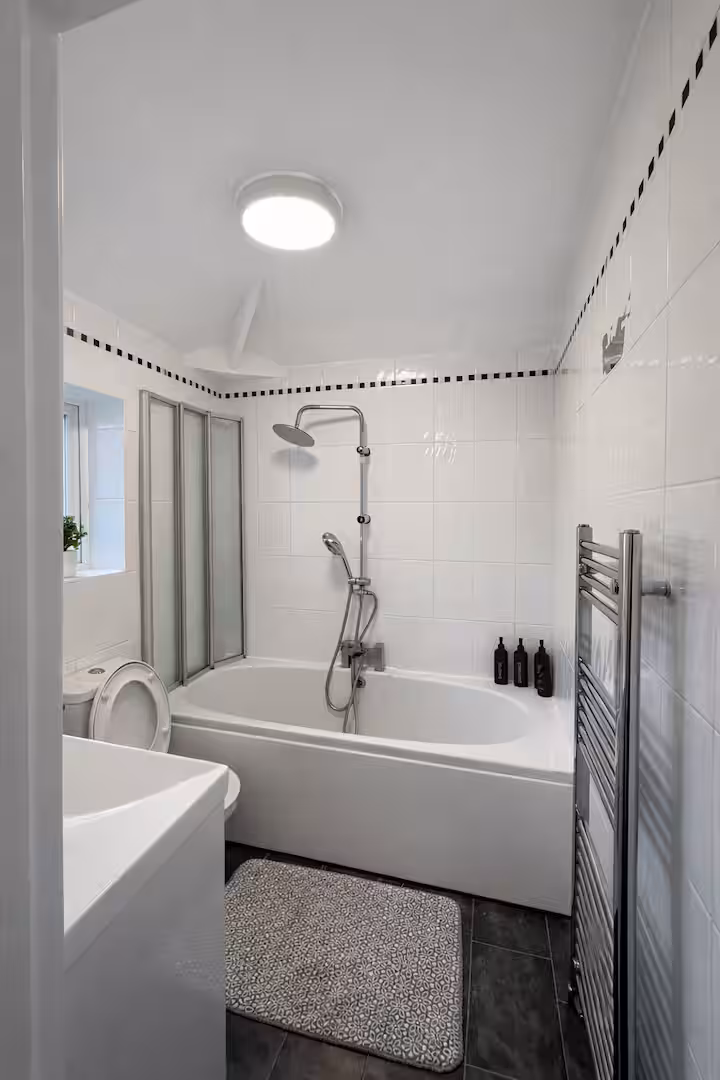 Discounted Modern 3 BR | Bham HS2 | Netflix Parking photo 5