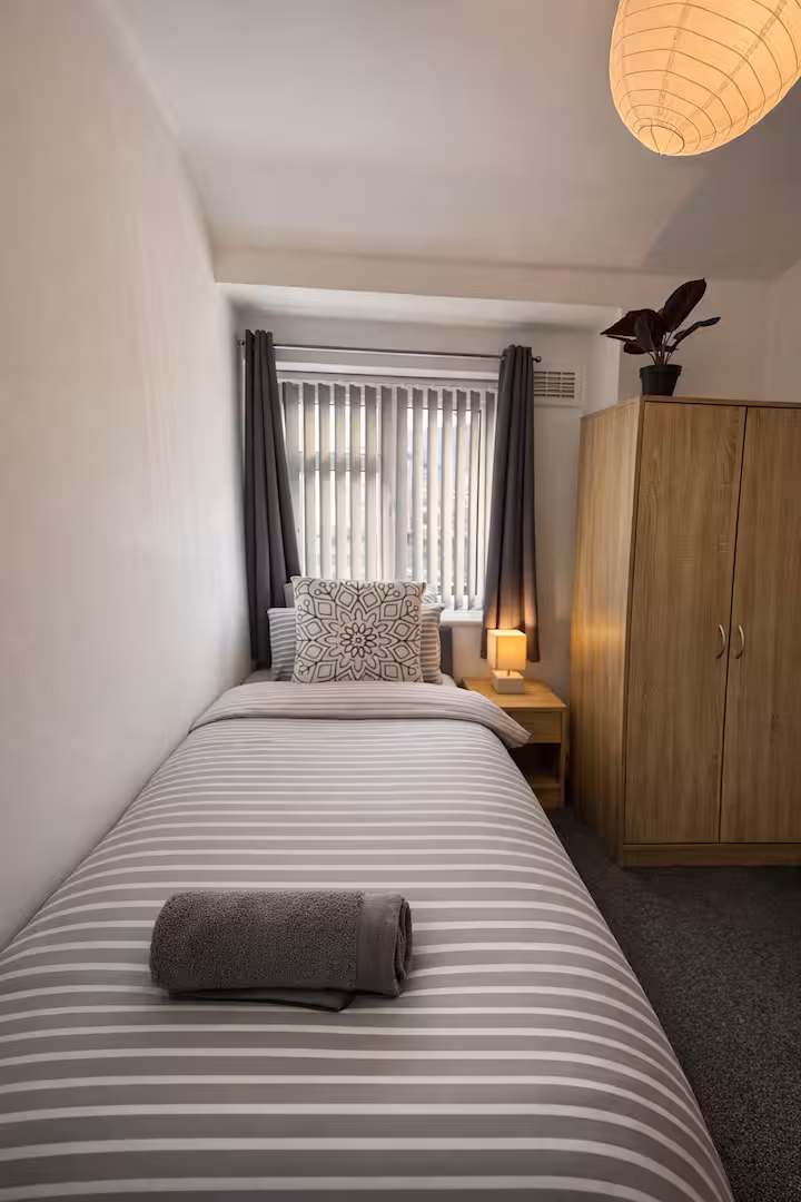 Elegant 3 BR | Long Stays Discount HS2 NEC Parking photo 5